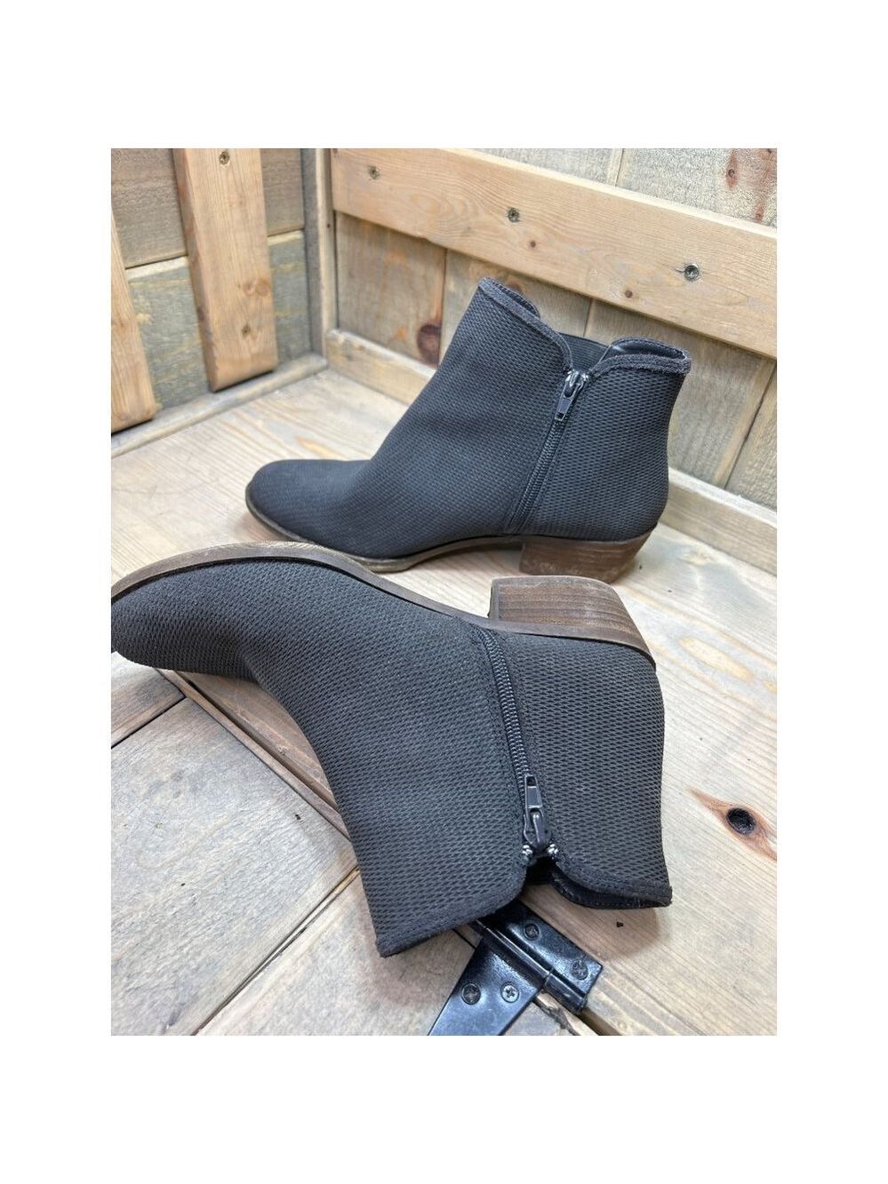 8M Kensie Booties Women Gerona Gray Cutouts Side Zip Chelsea Heeled Ankle Boots - Picture 5 of 8